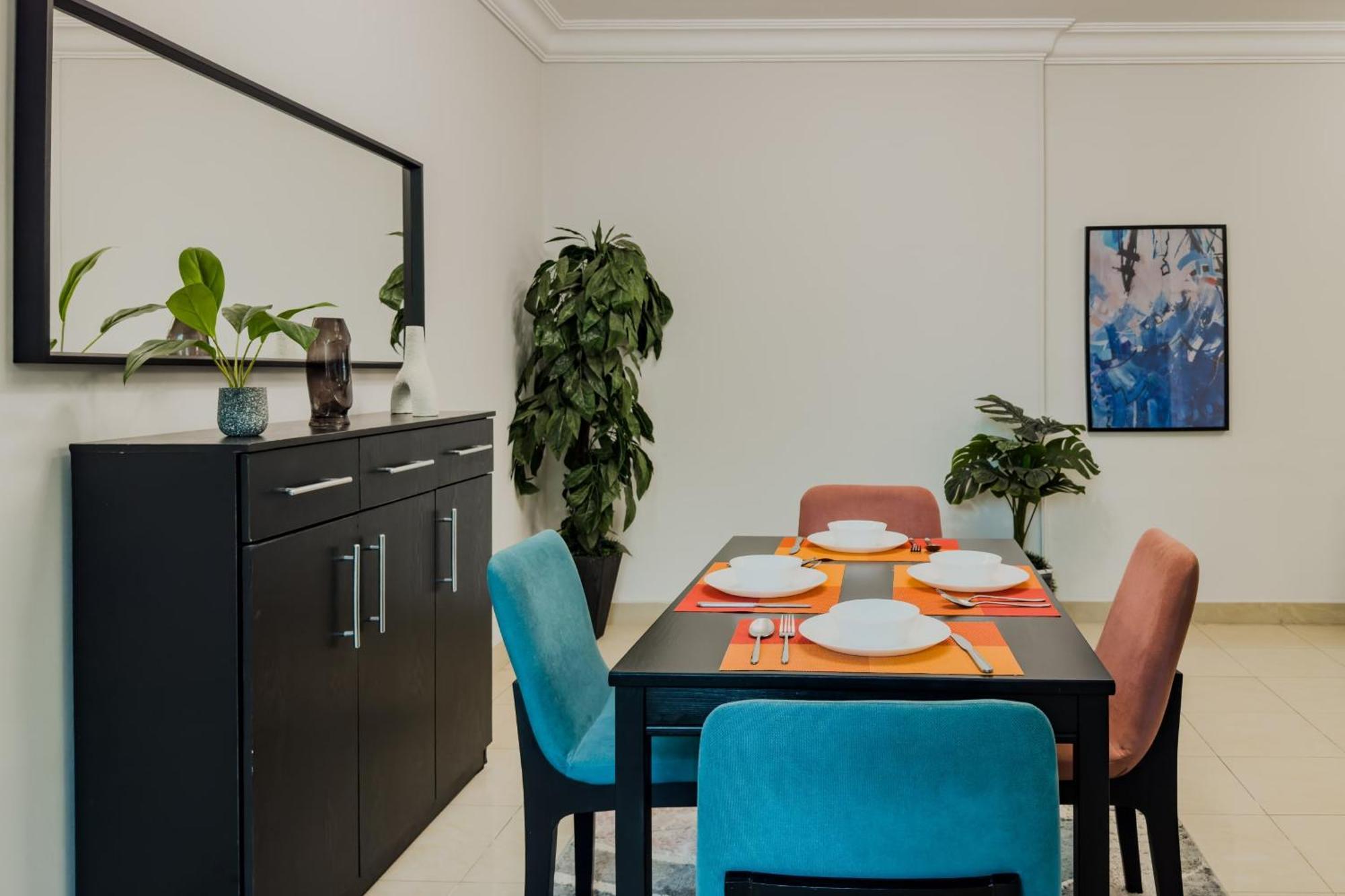 Distinct & Decent 2 Bdr Apt Steps From Nightlife And Airport Каир Экстерьер фото